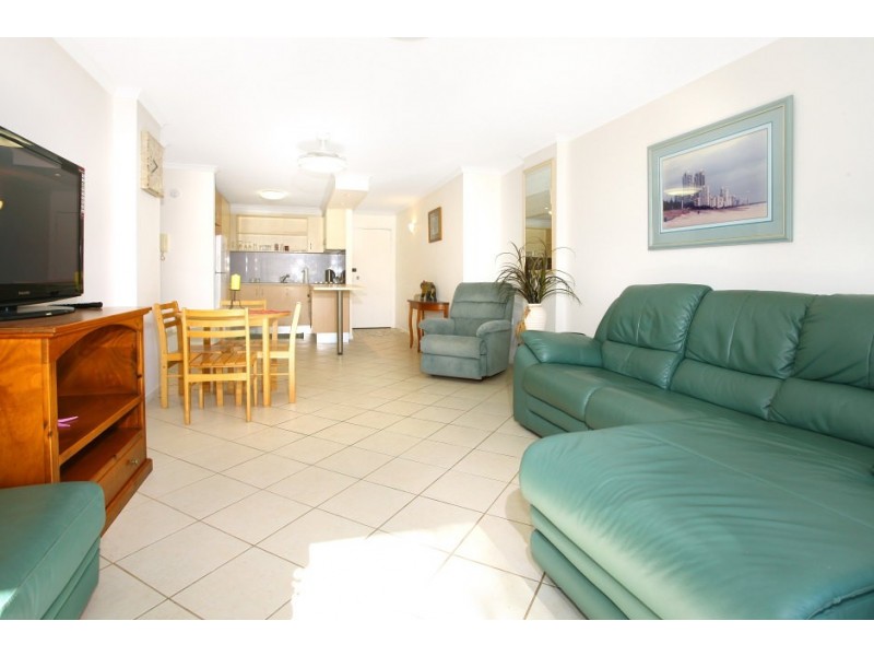 2/30 Chelsea Avenue, Broadbeach QLD 4218