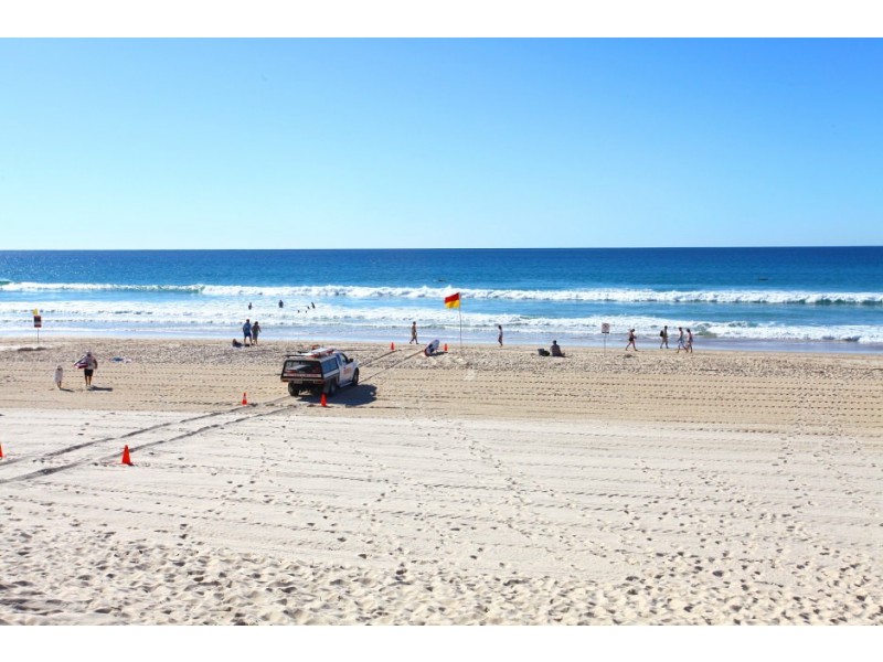 2/30 Chelsea Avenue, Broadbeach QLD 4218