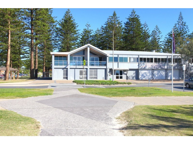 2/30 Chelsea Avenue, Broadbeach QLD 4218