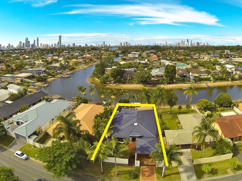 127 Campbell Street, Sorrento QLD 4217