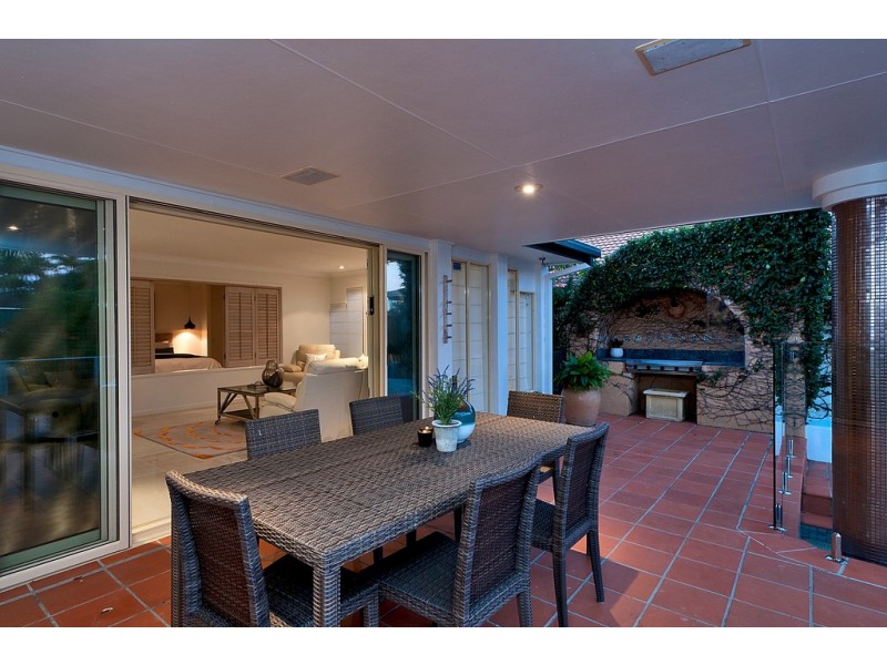 127 Campbell Street, Sorrento QLD 4217