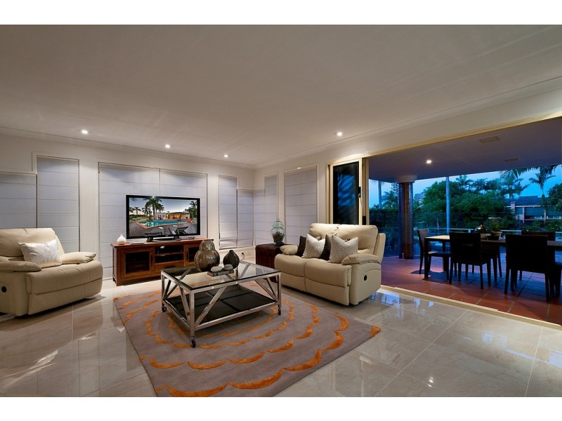 127 Campbell Street, Sorrento QLD 4217