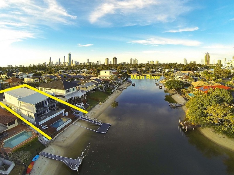 20 Andrea Avenue, Broadbeach Waters QLD 4218