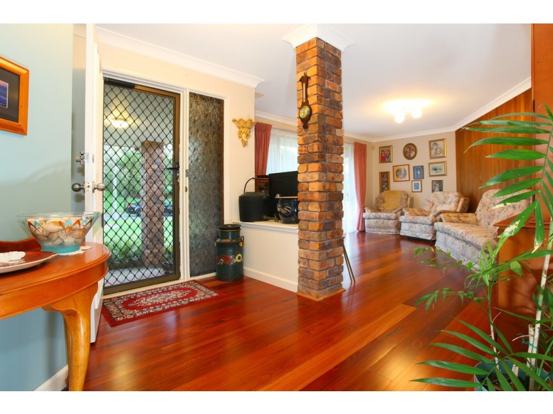 4 Wattle Glen Place, Robina QLD 4226