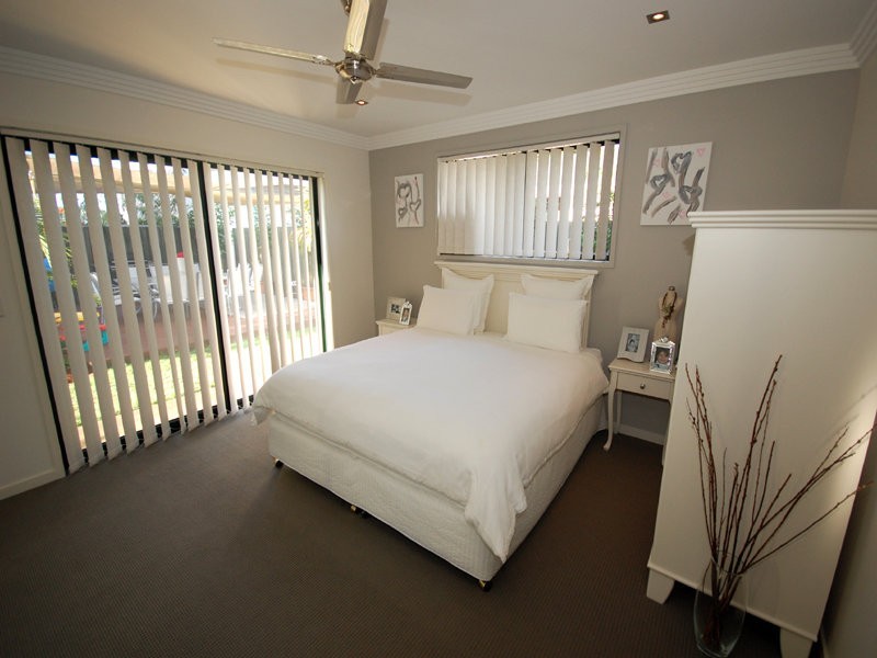 19 Coogeen Street, Sorrento QLD 4217