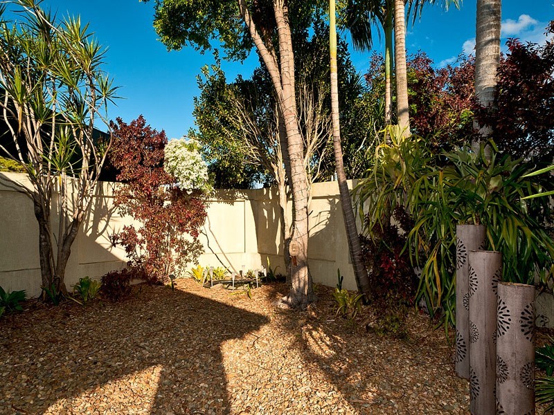 19 Coogeen Street, Sorrento QLD 4217