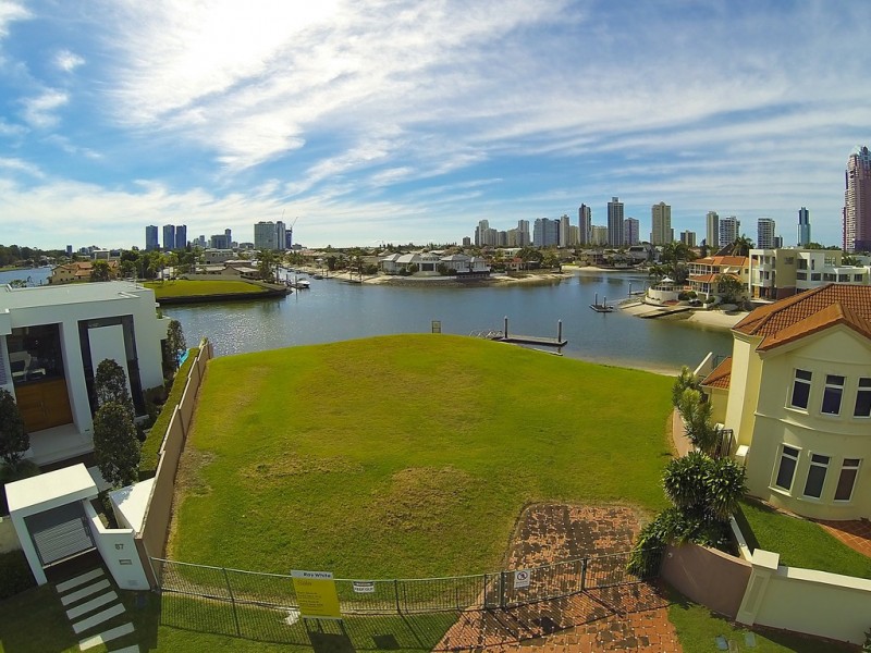 85 Admiralty Drive, Paradise Waters QLD 4217