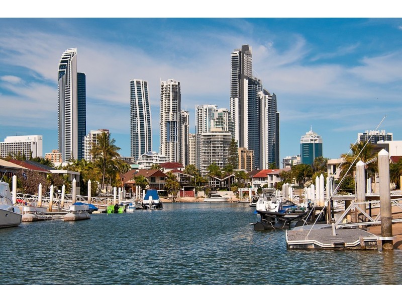 85 Admiralty Drive, Paradise Waters QLD 4217