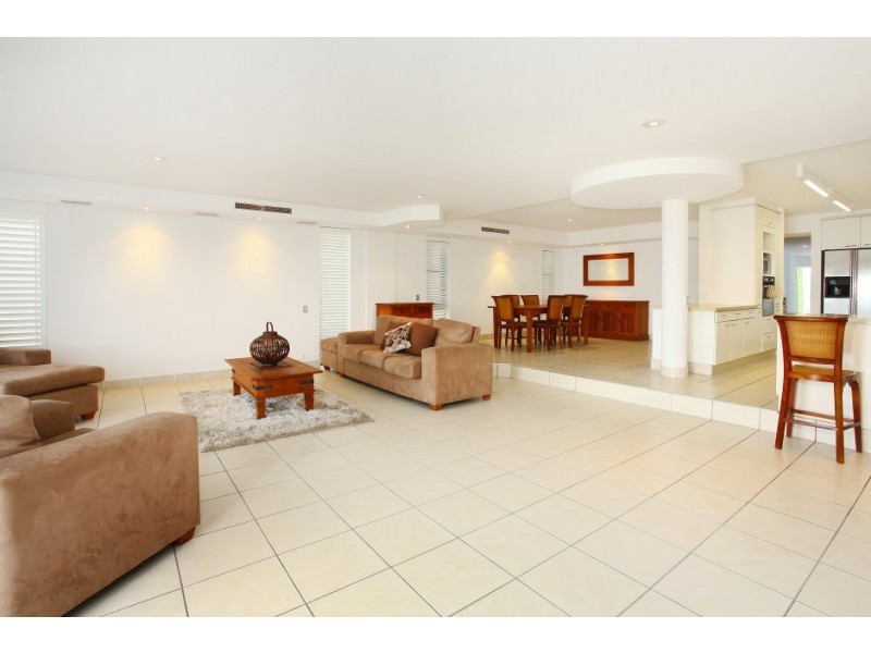 63 Jefferson Lane, Palm Beach QLD 4221