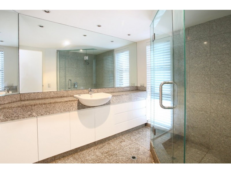 63 Jefferson Lane, Palm Beach QLD 4221