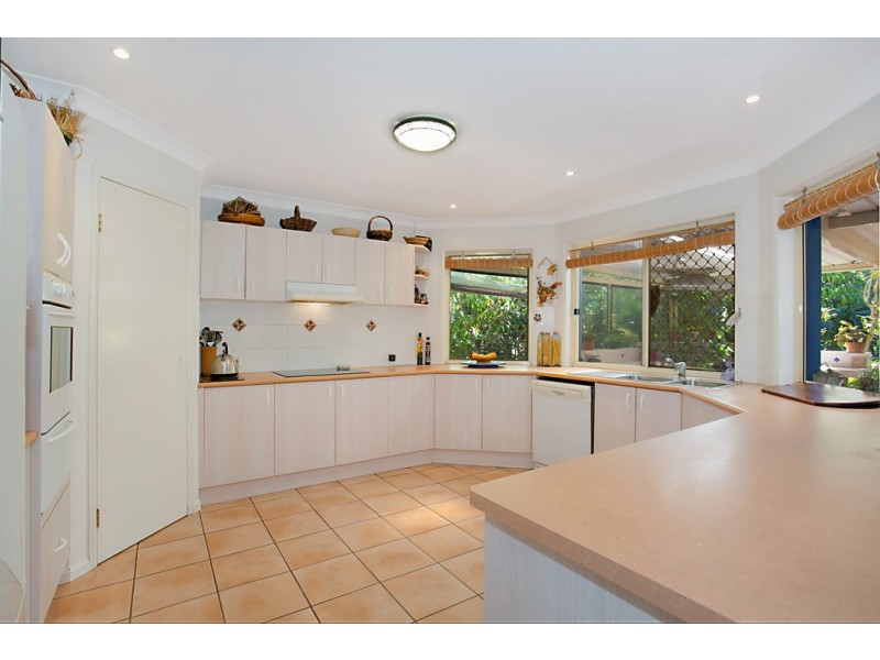 19 Lanai Drive, Burleigh Waters QLD 4220