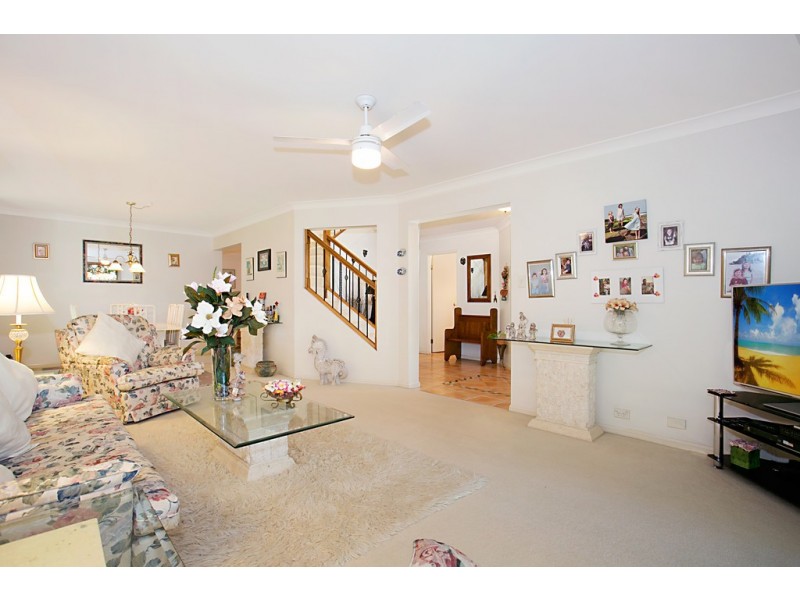 19 Lanai Drive, Burleigh Waters QLD 4220