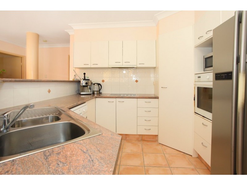 37 Concord Cct, Robina QLD 4226
