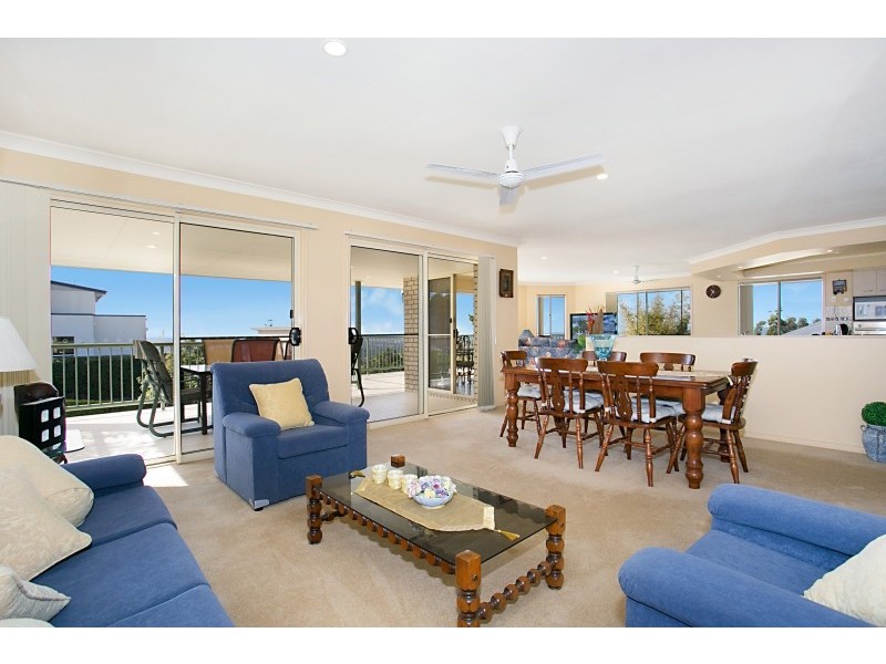 12 Chevron Rise, Highland Park QLD 4211