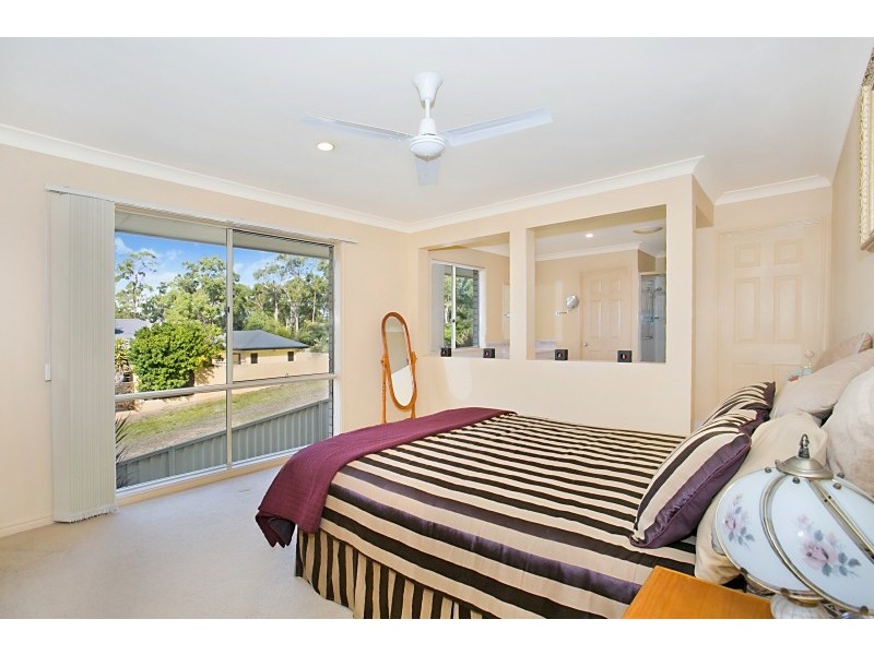 12 Chevron Rise, Highland Park QLD 4211