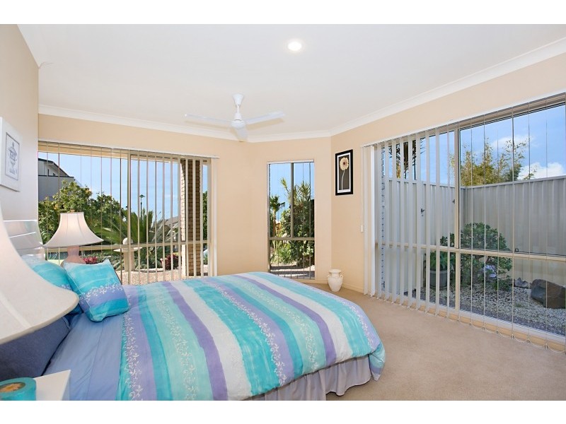 12 Chevron Rise, Highland Park QLD 4211