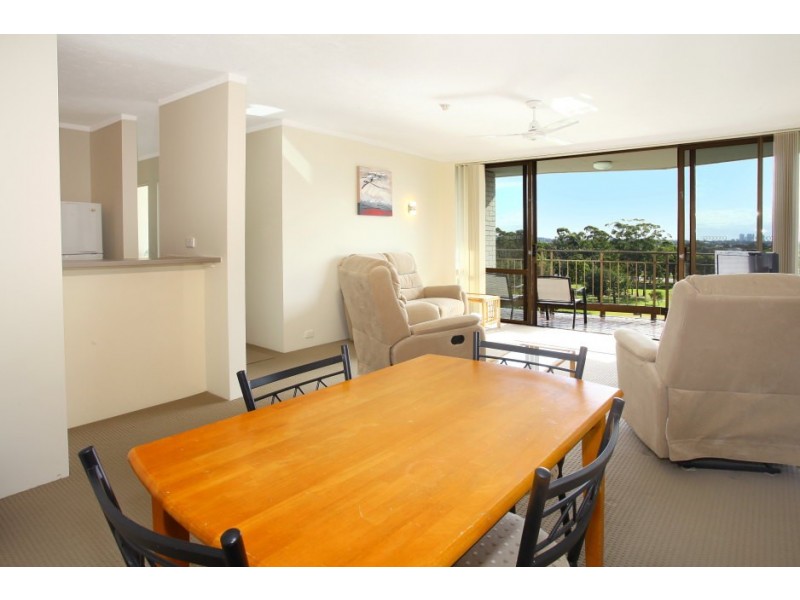 51E/13 Fairway Drive, Clear Island Waters QLD 4226