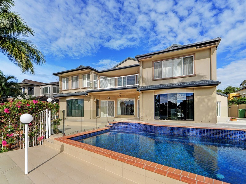 67 ‘Surfers Waters’ 40 Cotlew Street East, Southport QLD 4215