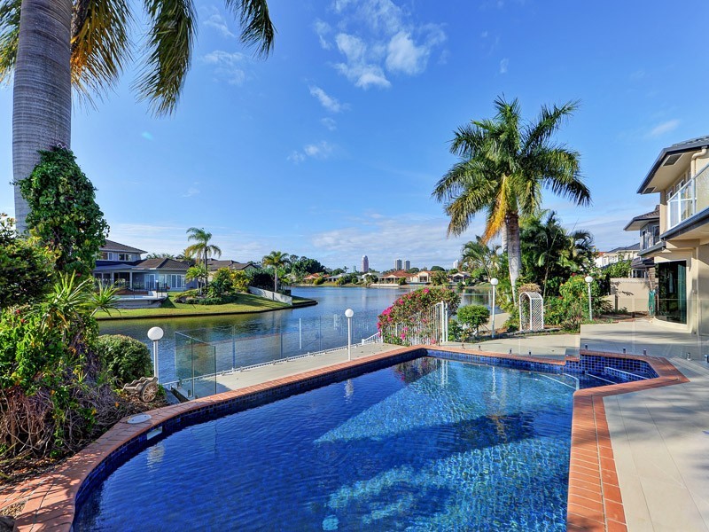 67 ‘Surfers Waters’ 40 Cotlew Street East, Southport QLD 4215