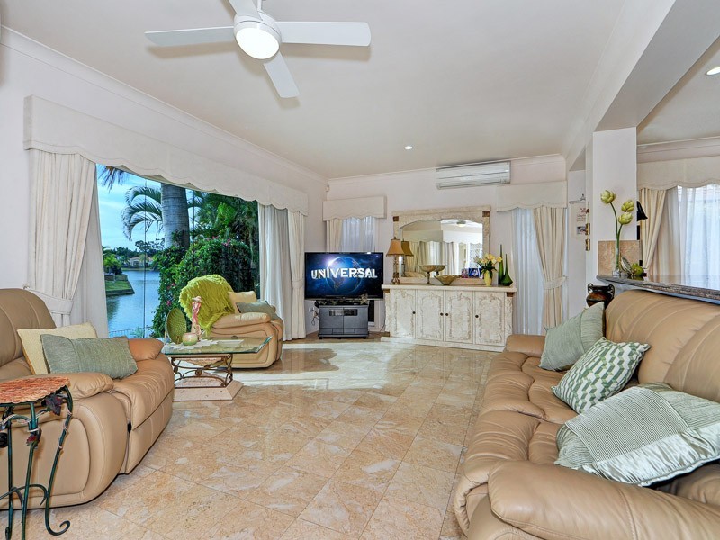 67 ‘Surfers Waters’ 40 Cotlew Street East, Southport QLD 4215