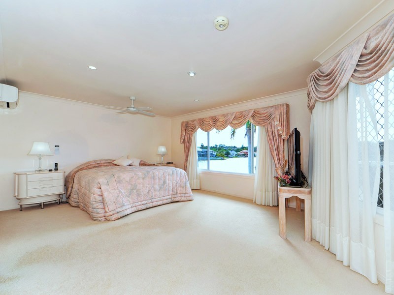 67 ‘Surfers Waters’ 40 Cotlew Street East, Southport QLD 4215