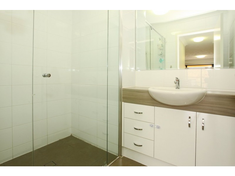 39 ‘Waverley Apartments’ 16 Waverley Street, Southport QLD 4215