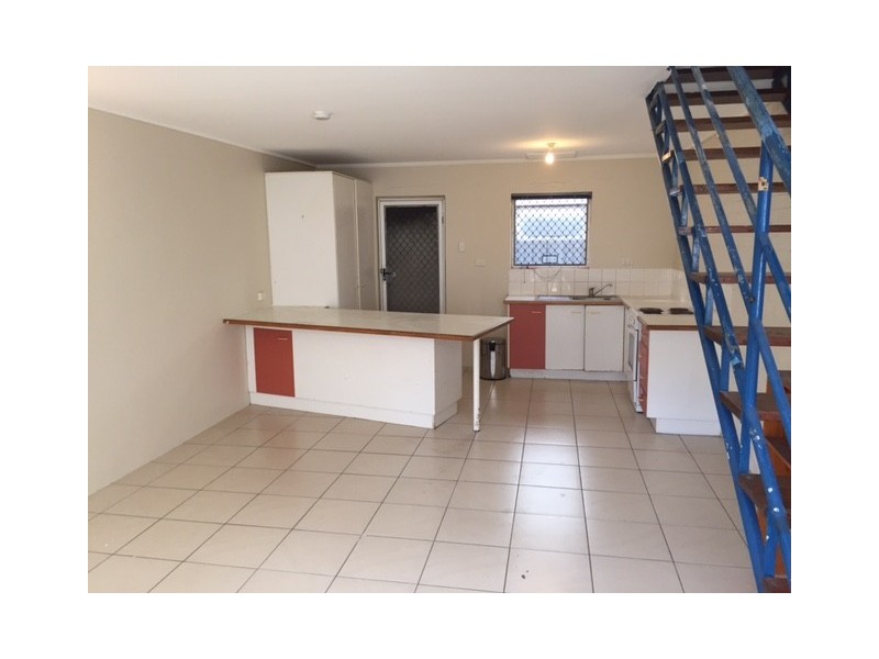 3/183 Old Burleigh Rd, Broadbeach QLD 4218