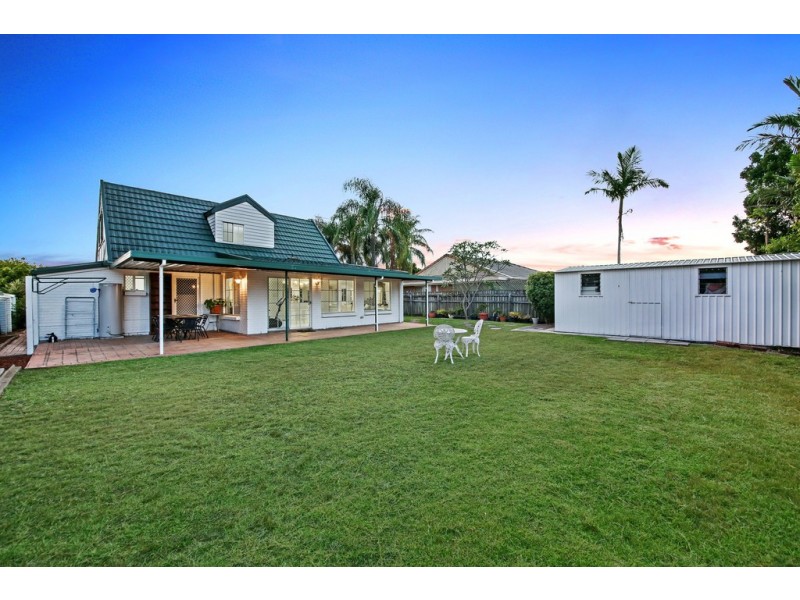 3 Darnay Road, Broadbeach Waters QLD 4218