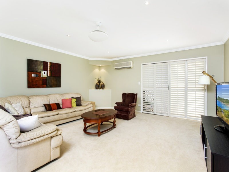 67 Campbell St, Sorrento QLD 4217