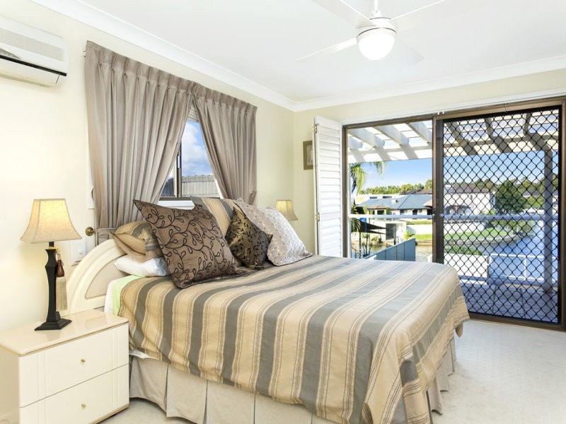 67 Campbell St, Sorrento QLD 4217