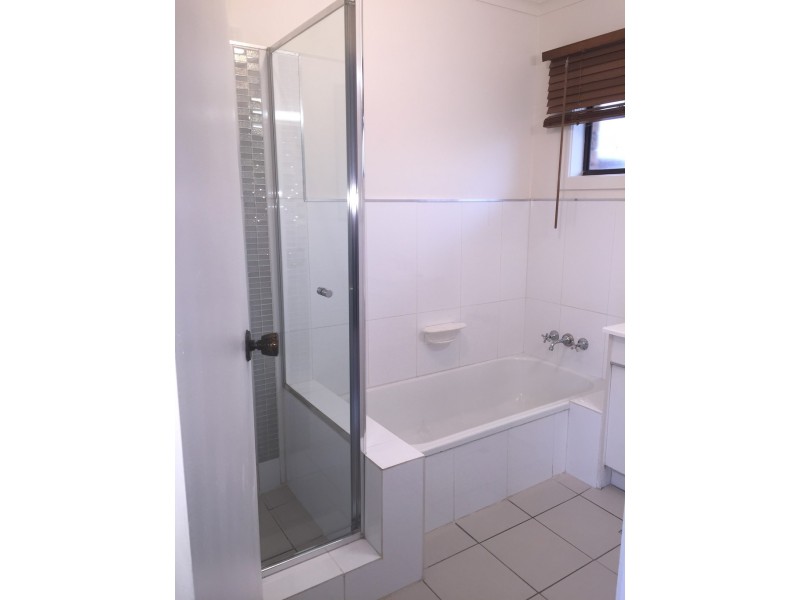 11 St Petersburg Place, Nerang QLD 4211