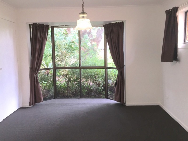 11 St Petersburg Place, Nerang QLD 4211