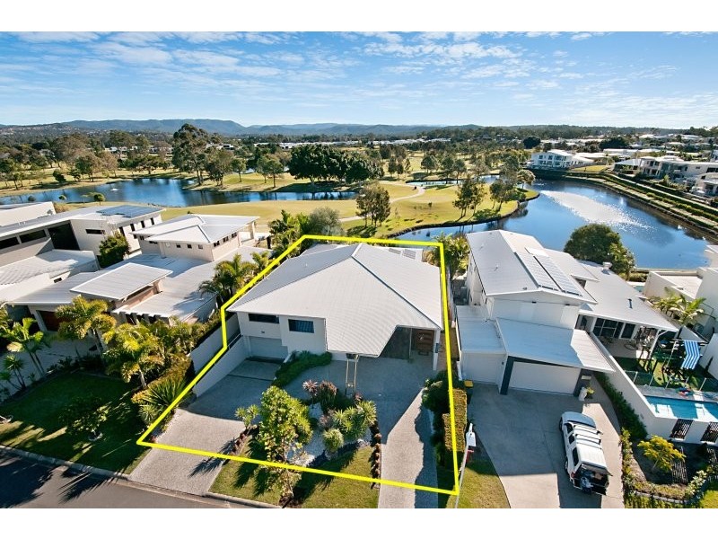 1022 Lakeview Terrace, Benowa QLD 4217