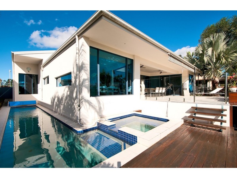 1022 Lakeview Terrace, Benowa QLD 4217