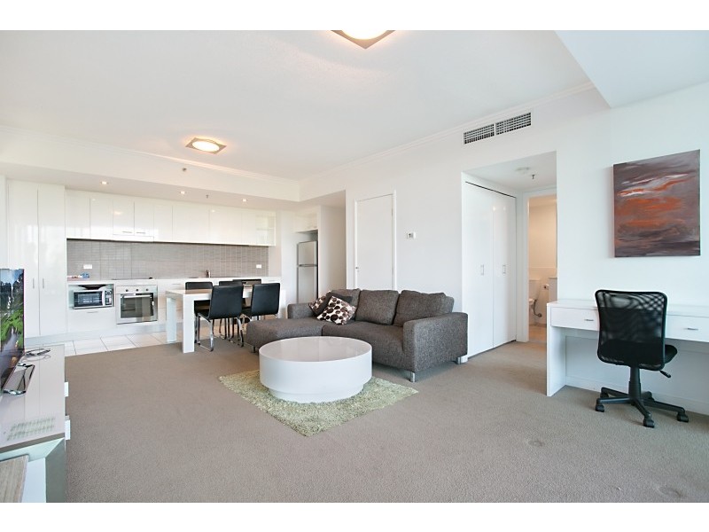 2320 ‘Freshwater Point’ 33 T.E.Peters Drive, Broadbeach Waters QLD 4218