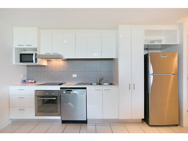 2320 ‘Freshwater Point’ 33 T.E.Peters Drive, Broadbeach Waters QLD 4218