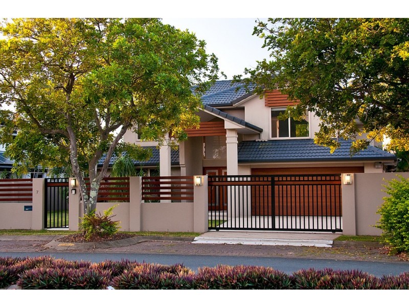 7 Clipper Blvd ”The Moorings”, Clear Island Waters QLD 4226