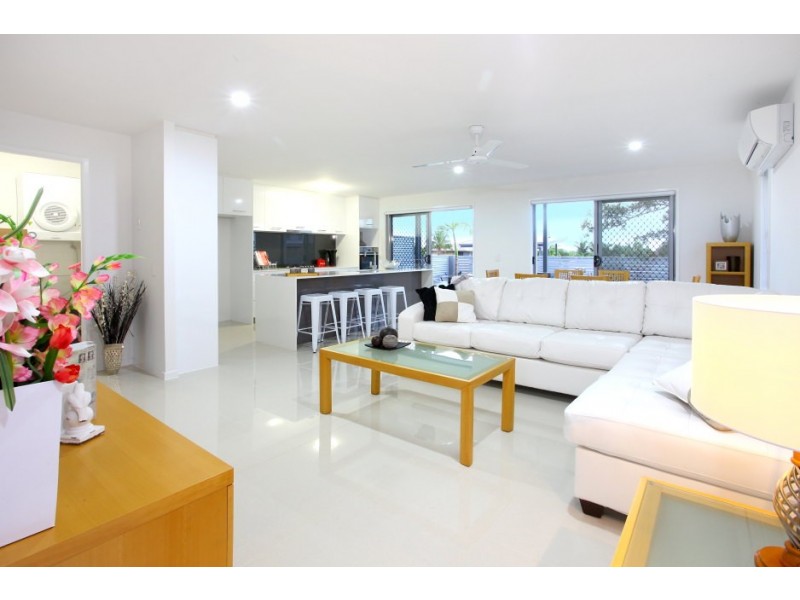 3 Hancox Place, Robina QLD 4226