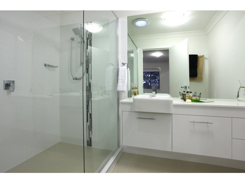 3 Hancox Place, Robina QLD 4226