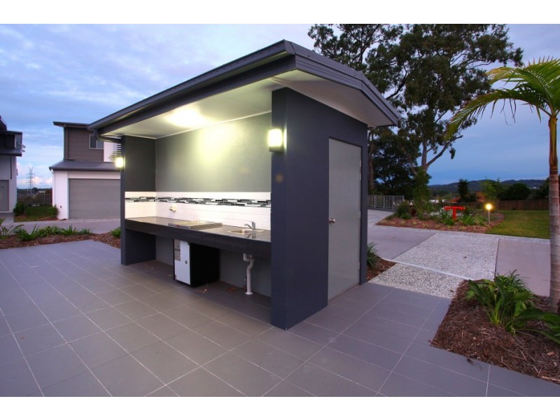 3 Hancox Place, Robina QLD 4226