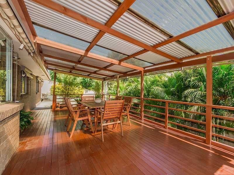 81 Wardoo St, Southport QLD 4215