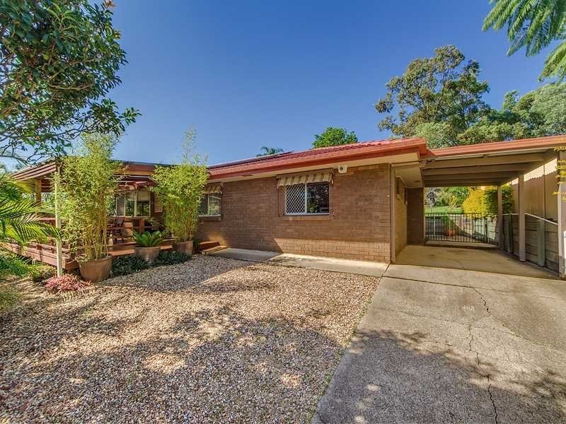 81 Wardoo St, Southport QLD 4215