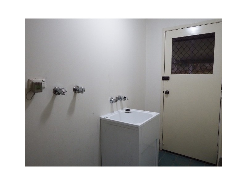 81 Wardoo St, Southport QLD 4215