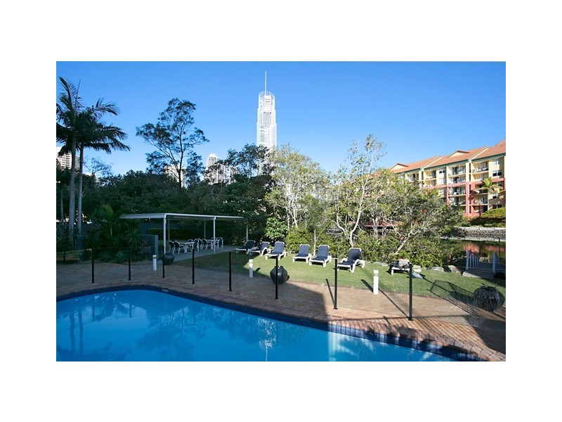401 ‘Surfers Plaza Resort’ 70 Remembrance Drive, Surfers Paradise QLD 4217