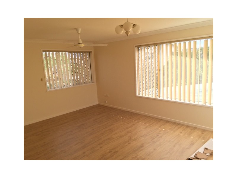 37 Glenelg Ave, Mermaid Beach QLD 4218