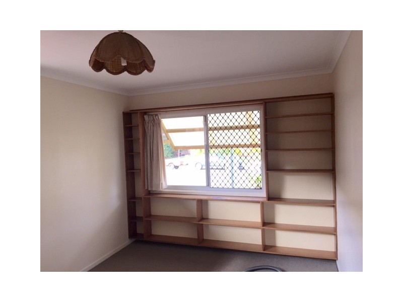 37 Glenelg Ave, Mermaid Beach QLD 4218
