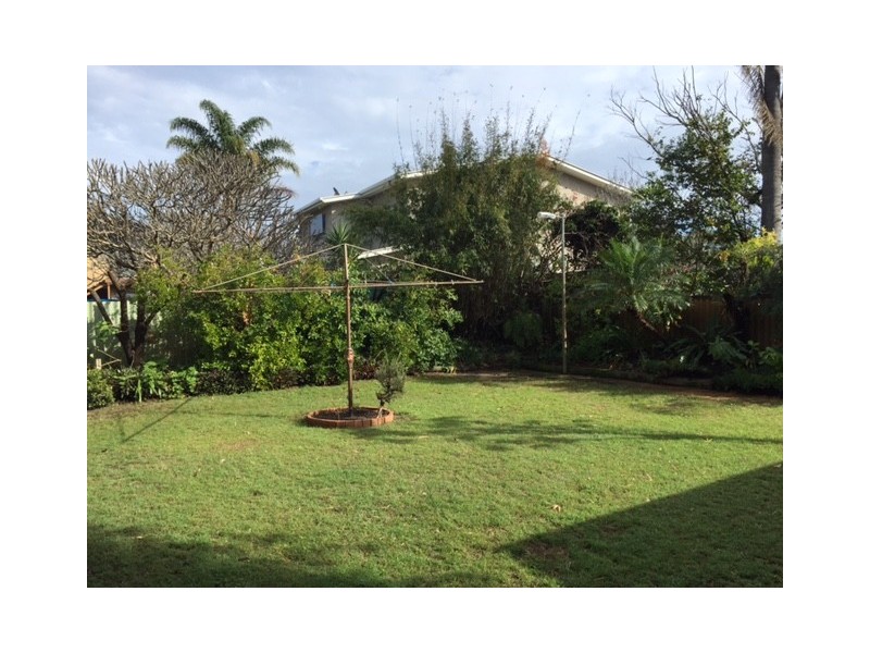 37 Glenelg Ave, Mermaid Beach QLD 4218