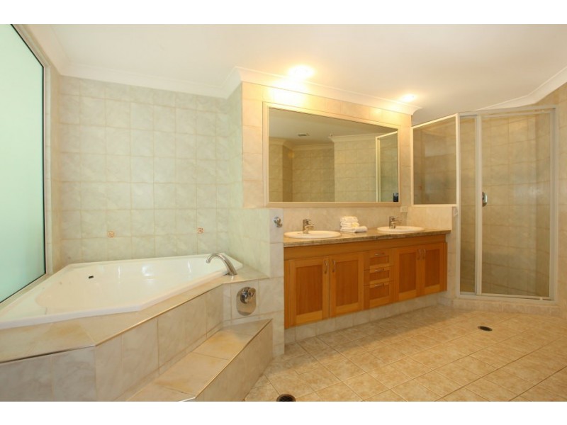 94 ‘Oceana on Broadbeach’ 100 Old Burleigh Road, Broadbeach QLD 4218