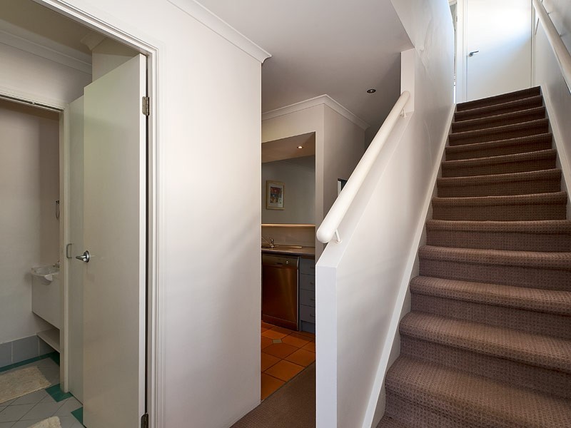 35/16 Crescent Avenue, Mermaid Beach QLD 4218