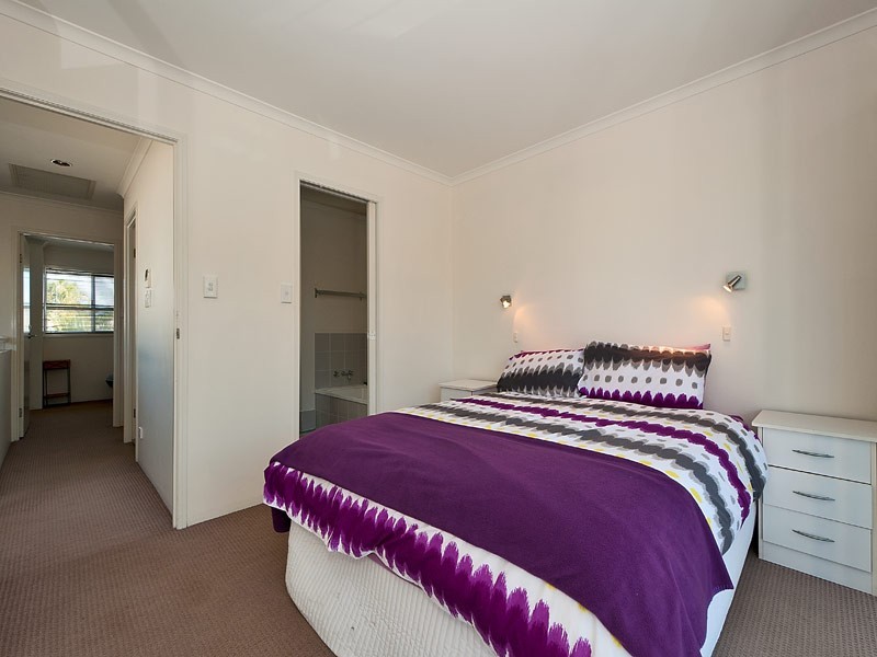 35/16 Crescent Avenue, Mermaid Beach QLD 4218